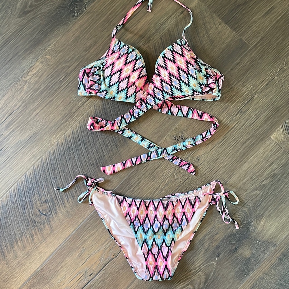 VS bikini